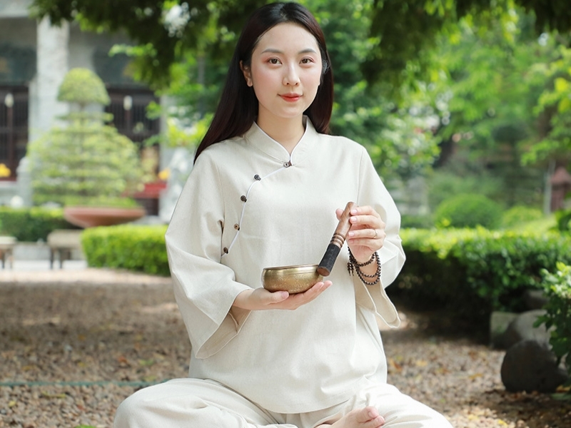 Pháp phục bằng chất liệu vải linen