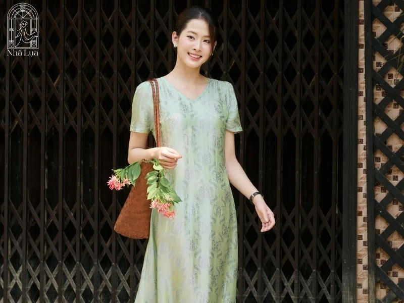 Váy maxi giúp vóc dáng thanh thoát hơn, mang lại vẻ nữ tính và bay bổng trong mùa hè